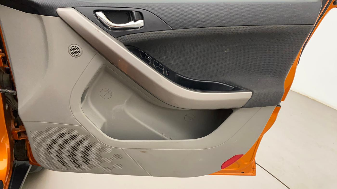 2018 Tata NEXON XZA PLUS PETROL DUAL TONE, Petrol, Automatic, 85,837 km, Driver Side Door Panels Control