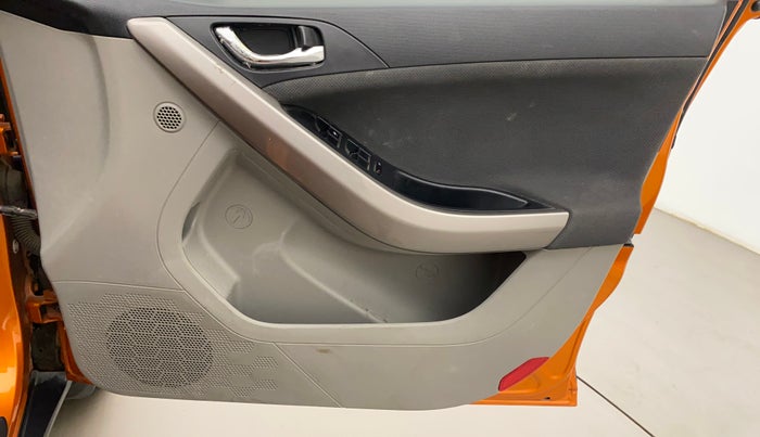 2018 Tata NEXON XZA PLUS PETROL DUAL TONE, Petrol, Automatic, 85,837 km, Driver Side Door Panels Control