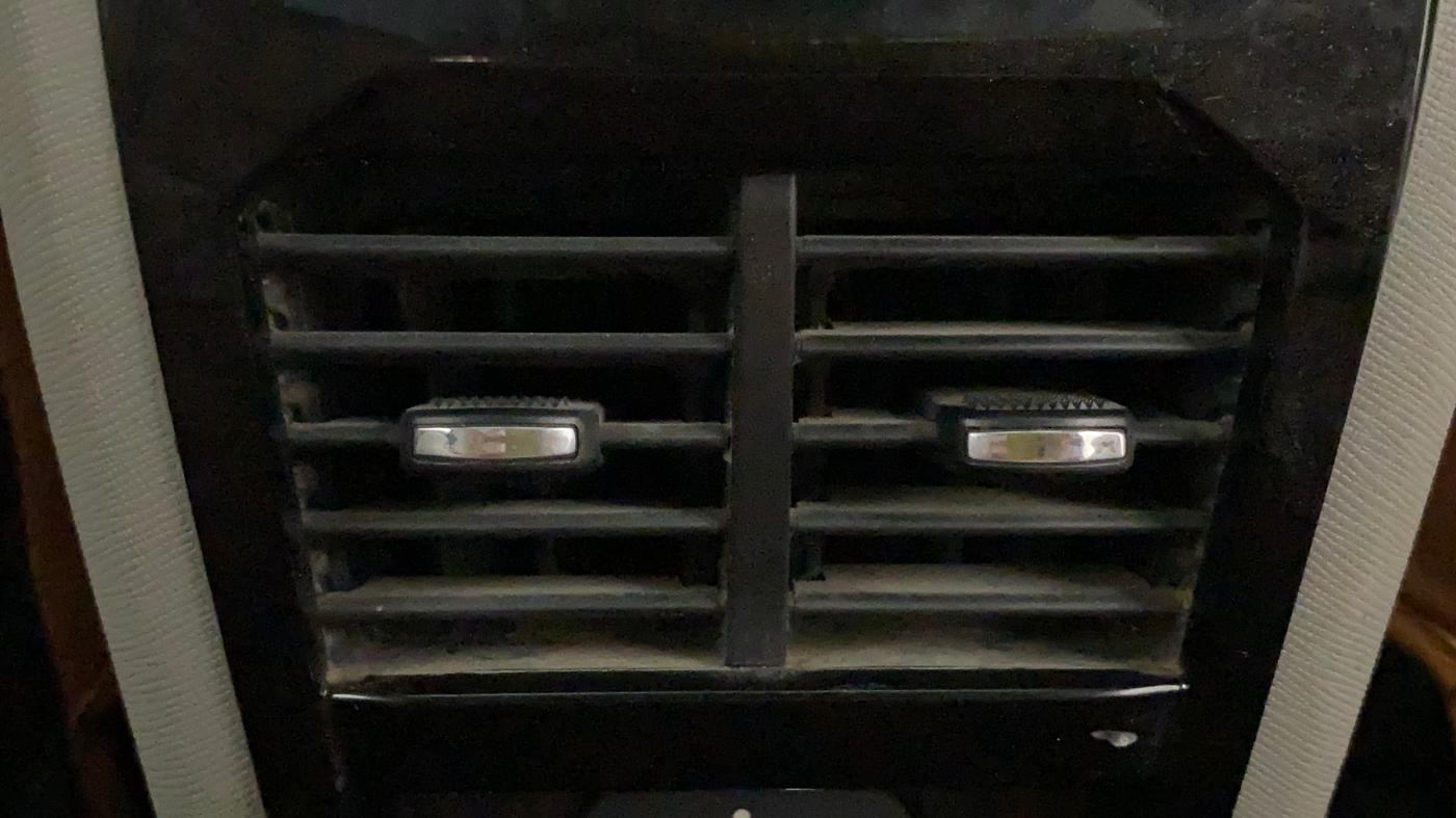 2018 Tata NEXON XZA PLUS PETROL DUAL TONE, Petrol, Automatic, 85,837 km, Rear AC Vents