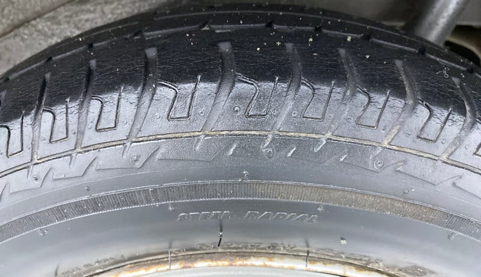2014 Maruti Wagon R 1.0 LXI, Petrol, Manual, 63,620 km, Left Rear Tyre Tread