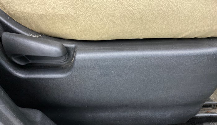 2014 Maruti Wagon R 1.0 LXI, Petrol, Manual, 63,620 km, Driver Side Adjustment Panel