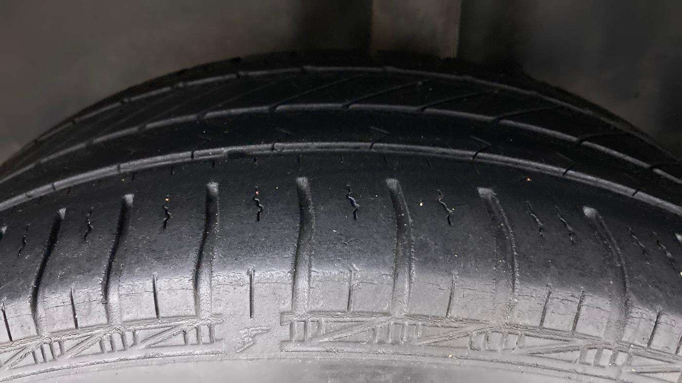 2019 Volkswagen Polo Trendline 1.0 L Petrol, Petrol, Manual, 61,142 km, Left Rear Tyre Tread