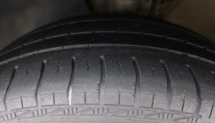 2019 Volkswagen Polo Trendline 1.0 L Petrol, Petrol, Manual, 61,142 km, Left Front Tyre Tread
