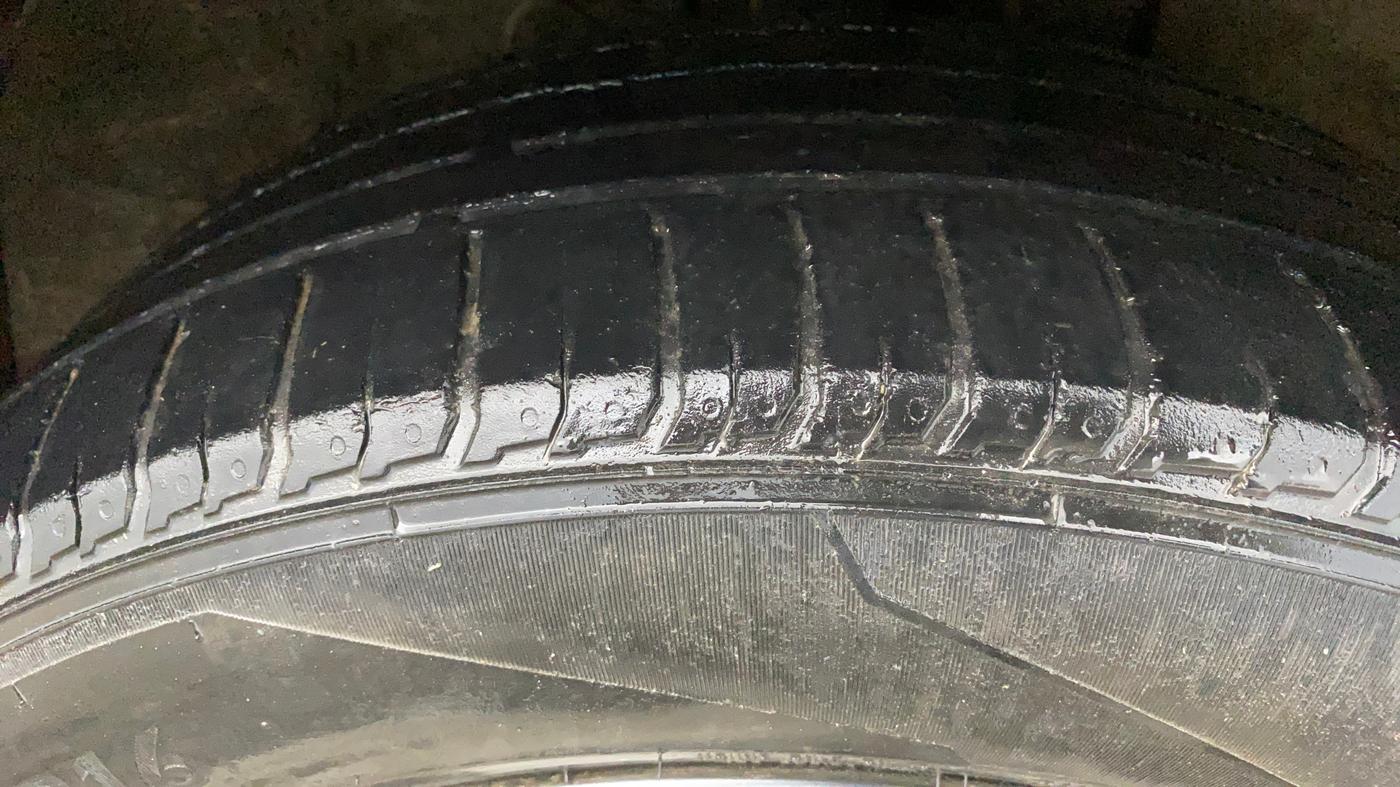 2019 Hyundai VENUE SX PLUS 1.0 TURBO DCT, Petrol, Automatic, 98,975 km, Right Front Tyre Tread