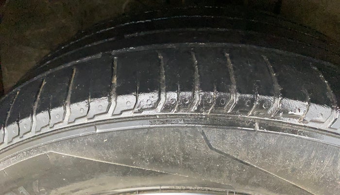 2019 Hyundai VENUE SX PLUS 1.0 TURBO DCT, Petrol, Automatic, 99,037 km, Right Front Tyre Tread