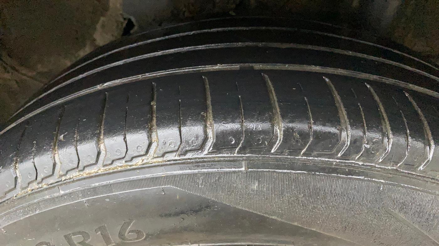 2019 Hyundai VENUE SX PLUS 1.0 TURBO DCT, Petrol, Automatic, 98,975 km, Left Rear Tyre Tread