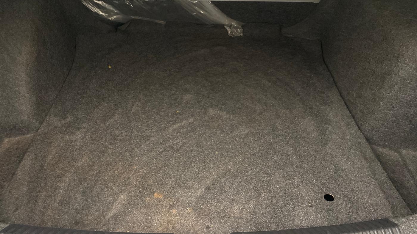 2018 Volkswagen Vento HIGHLINE PLUS 1.5 AT 16 ALLOY, Diesel, Automatic, 89,413 km, Boot Inside