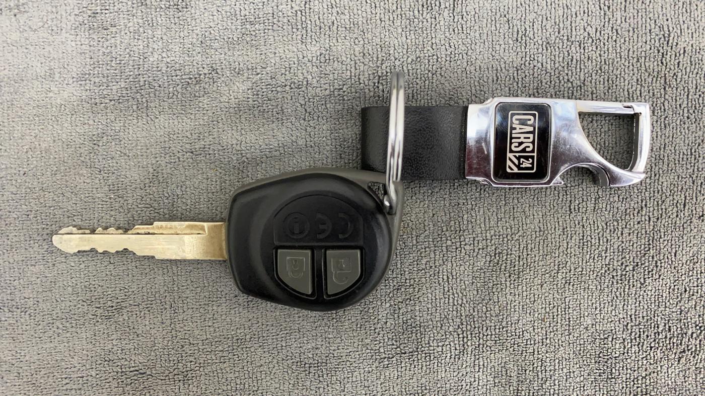2020 Maruti Dzire VXI, Petrol, Manual, 19,844 km, Key Close Up