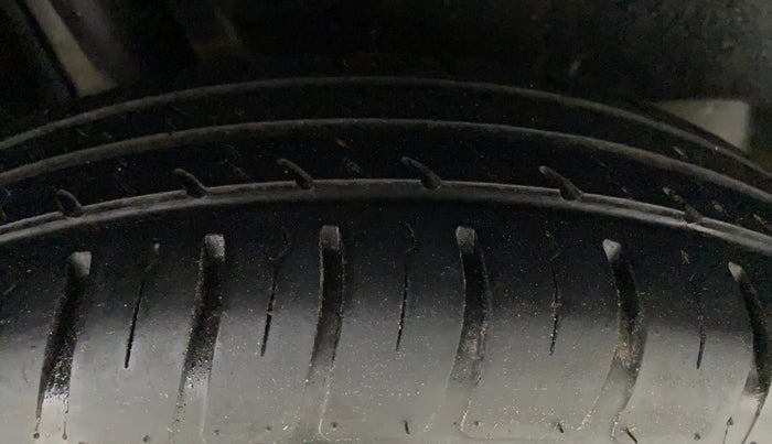 2020 Maruti Dzire VXI, Petrol, Manual, 19,844 km, Right Rear Tyre Tread