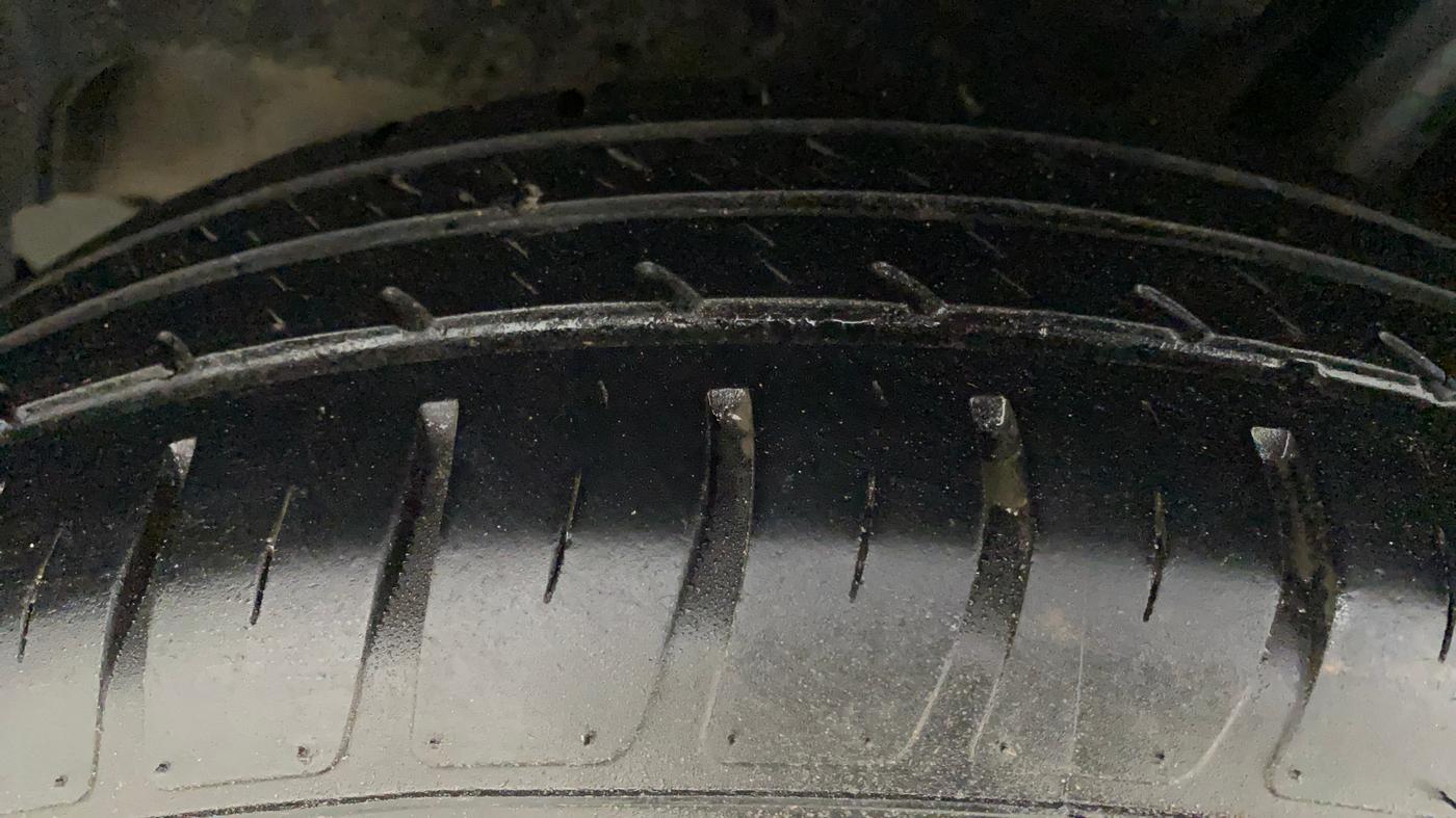 2020 Maruti Dzire VXI, Petrol, Manual, 19,844 km, Left Rear Tyre Tread