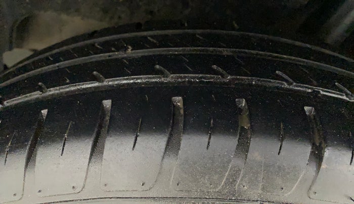 2020 Maruti Dzire VXI, Petrol, Manual, 19,844 km, Left Rear Tyre Tread