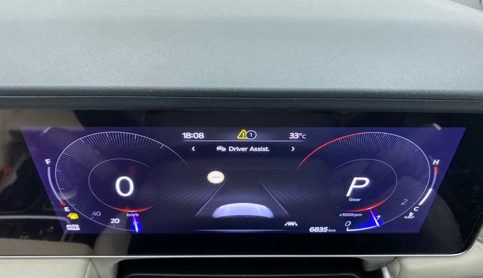 2022 Mahindra XUV700 AX 7 LUXURY P AT 7 STR, Petrol, Automatic, 6,835 km, Odometer Image