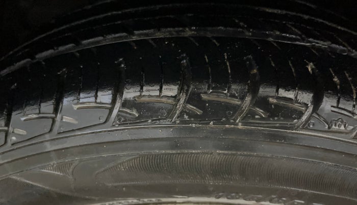 2019 Maruti Baleno SIGMA PETROL 1.2, Petrol, Manual, 16,910 km, Left Front Tyre Tread