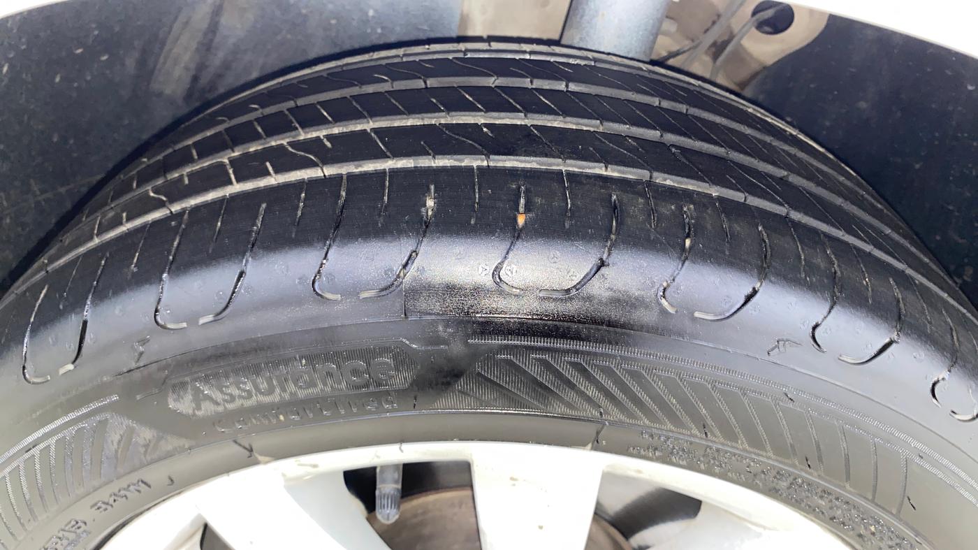 2018 Skoda Octavia L&K 1.8 TSI AT, Petrol, Automatic, 54,948 km, Left Front Tyre Tread