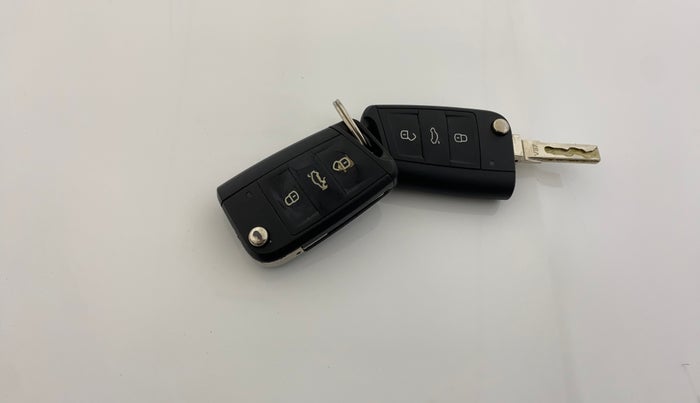 2018 Skoda Octavia L&K 1.8 TSI AT, Petrol, Automatic, 54,933 km, Key Close Up