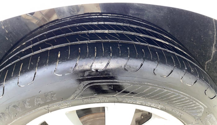 2018 Skoda Octavia L&K 1.8 TSI AT, Petrol, Automatic, 54,933 km, Right Front Tyre Tread