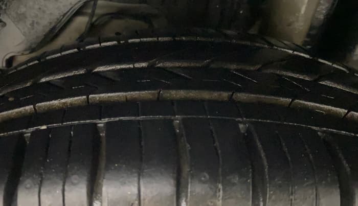 2017 Ford Figo Aspire TITANIUM 1.2 PETROL, Petrol, Manual, 53,916 km, Left Rear Tyre Tread