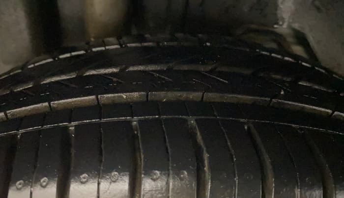 2017 Ford Figo Aspire TITANIUM 1.2 PETROL, Petrol, Manual, 53,916 km, Right Rear Tyre Tread