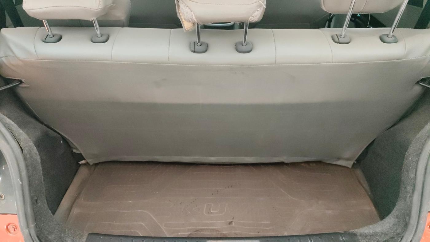 2017 Mahindra Kuv100 K8 6 STR, Petrol, Manual, 7,653 km, Boot Inside