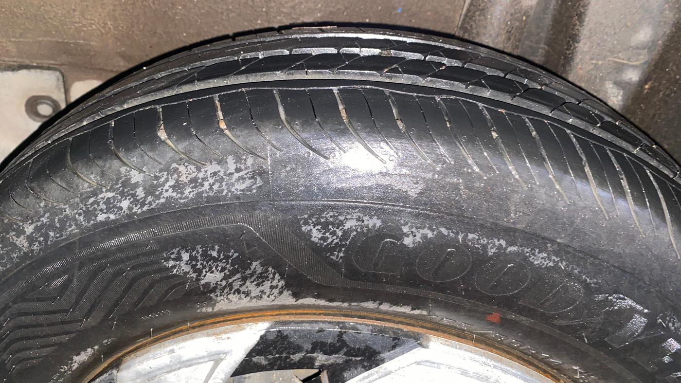 2013 Maruti Ritz VXI, Petrol, Manual, 55,778 km, Left Rear Tyre Tread