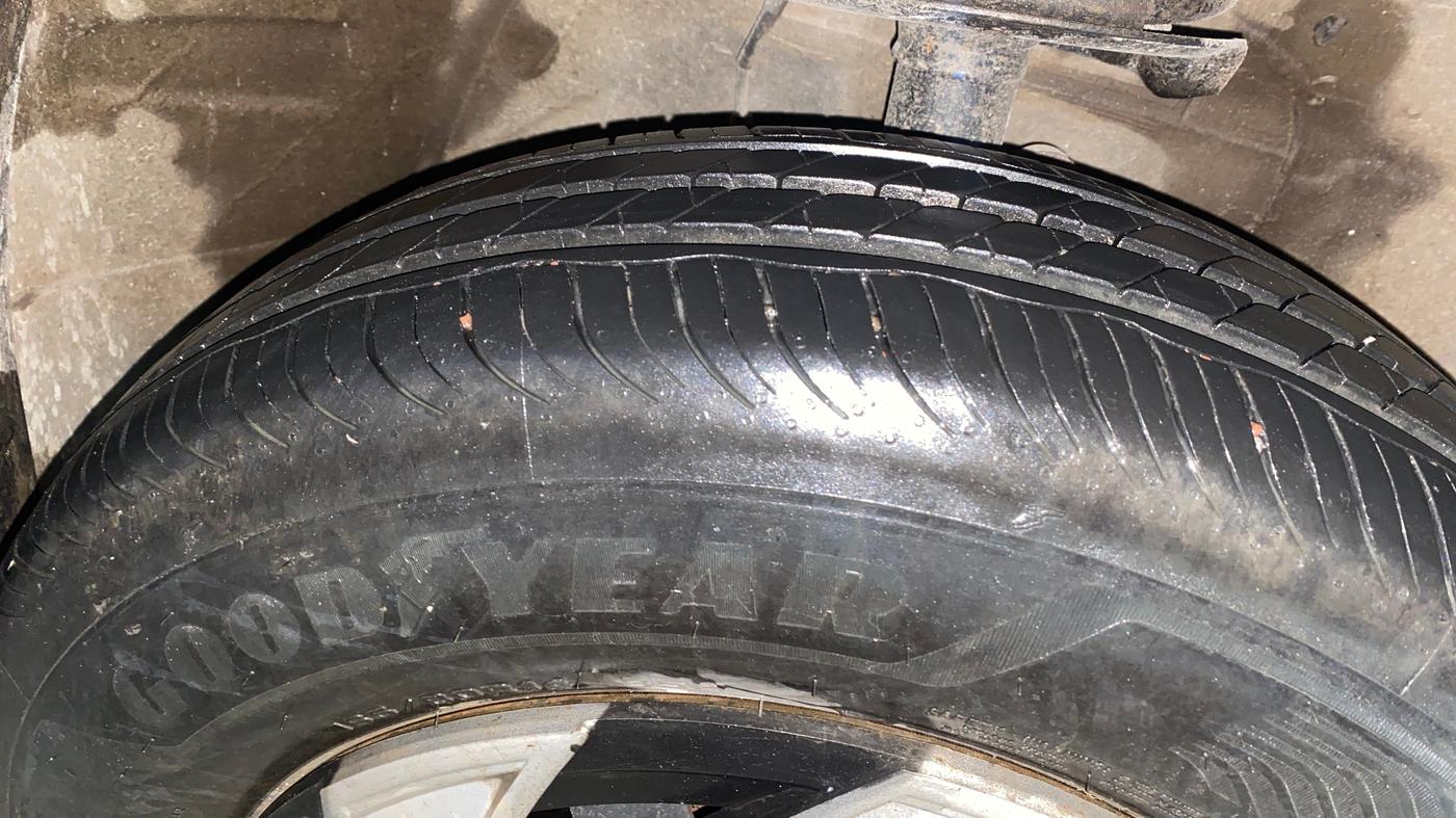 2013 Maruti Ritz VXI, Petrol, Manual, 55,778 km, Right Front Tyre Tread