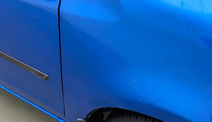 2016 Toyota Etios Liva LE PETROL, Petrol, Manual, 1,20,134 km, Right fender - Minor scratches
