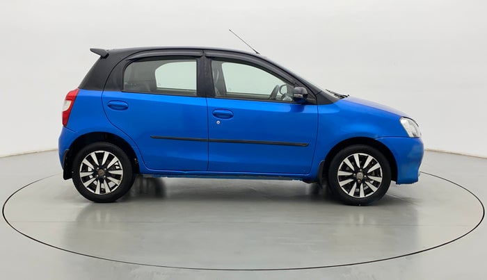 2016 Toyota Etios Liva LE PETROL, Petrol, Manual, 1,20,134 km, Right Side View