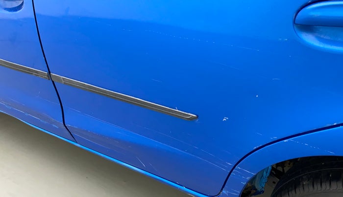 2016 Toyota Etios Liva LE PETROL, Petrol, Manual, 1,20,134 km, Rear left door - Minor scratches