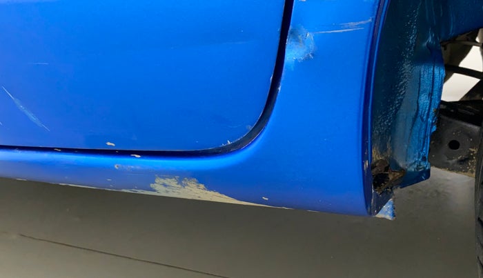 2016 Toyota Etios Liva LE PETROL, Petrol, Manual, 1,20,134 km, Left running board - Slight discoloration