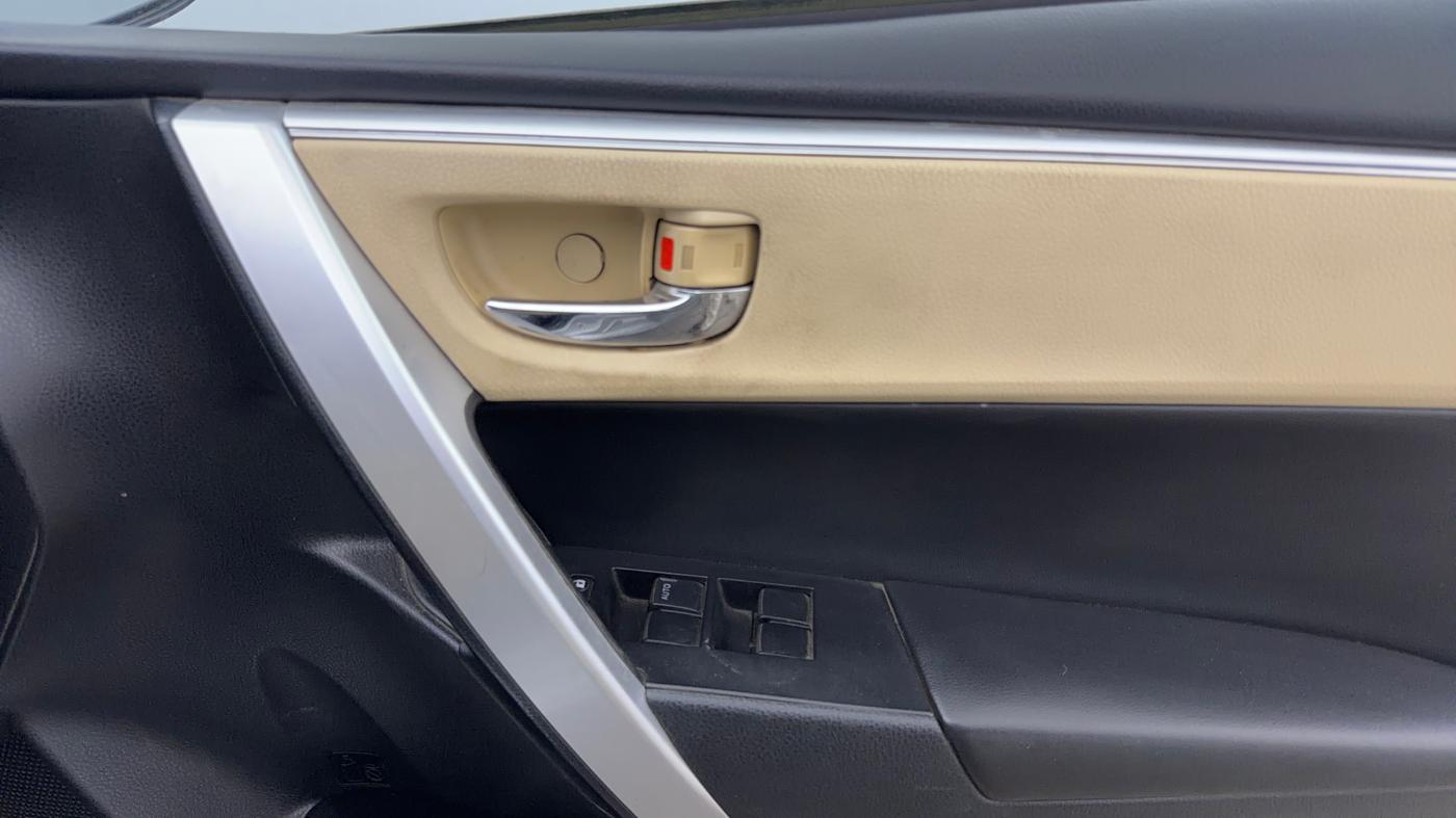 2018 Toyota Corolla Altis VL CVT PETROL, Petrol, Automatic, 61,088 km, Driver Side Door Panels Control