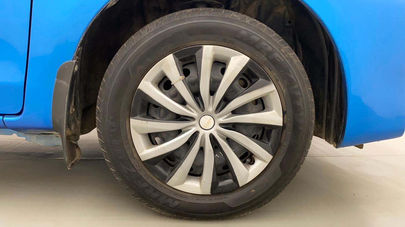 2012 Toyota Etios Liva GD, Diesel, Manual, 64,076 km, Right Front Wheel
