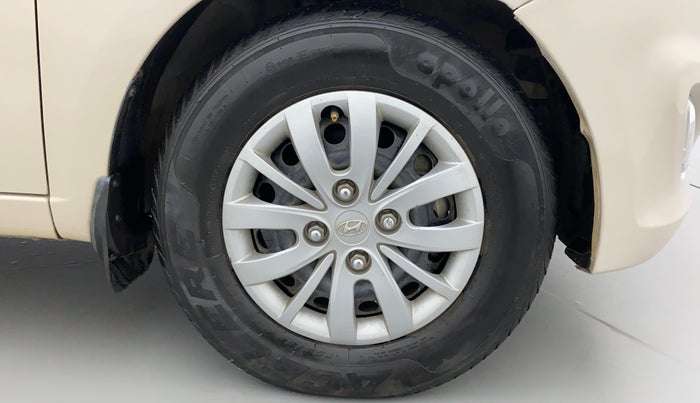 2014 Hyundai i10 SPORTZ 1.1, Petrol, Manual, 27,795 km, Right Front Wheel