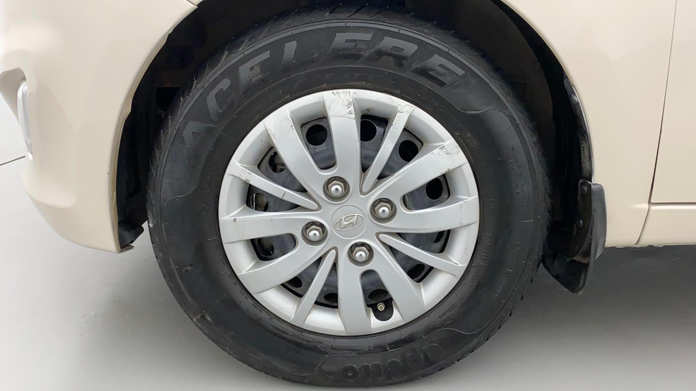 2014 Hyundai i10 SPORTZ 1.1, Petrol, Manual, 27,795 km, Left Front Wheel