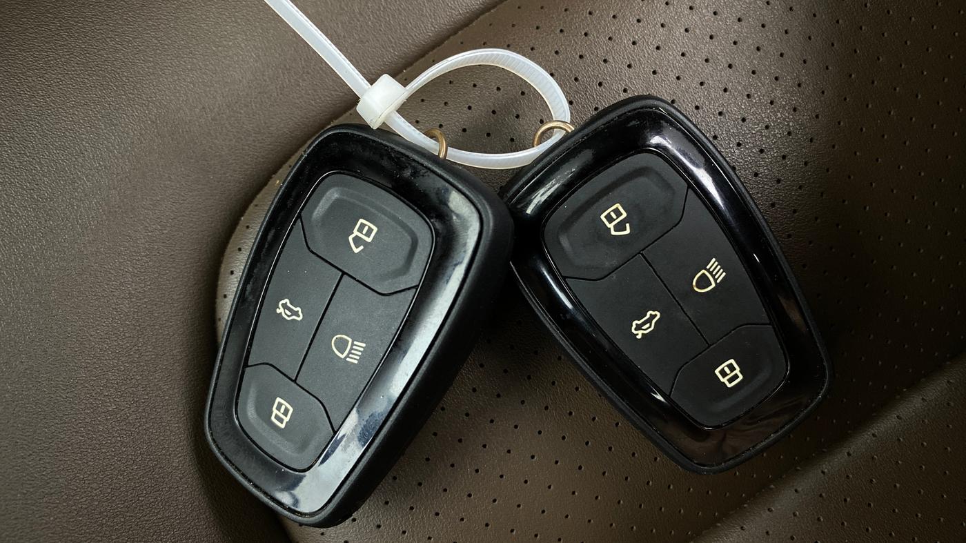2019 Tata Harrier XZ 2.0L, Diesel, Manual, 99,169 km, Key Close Up