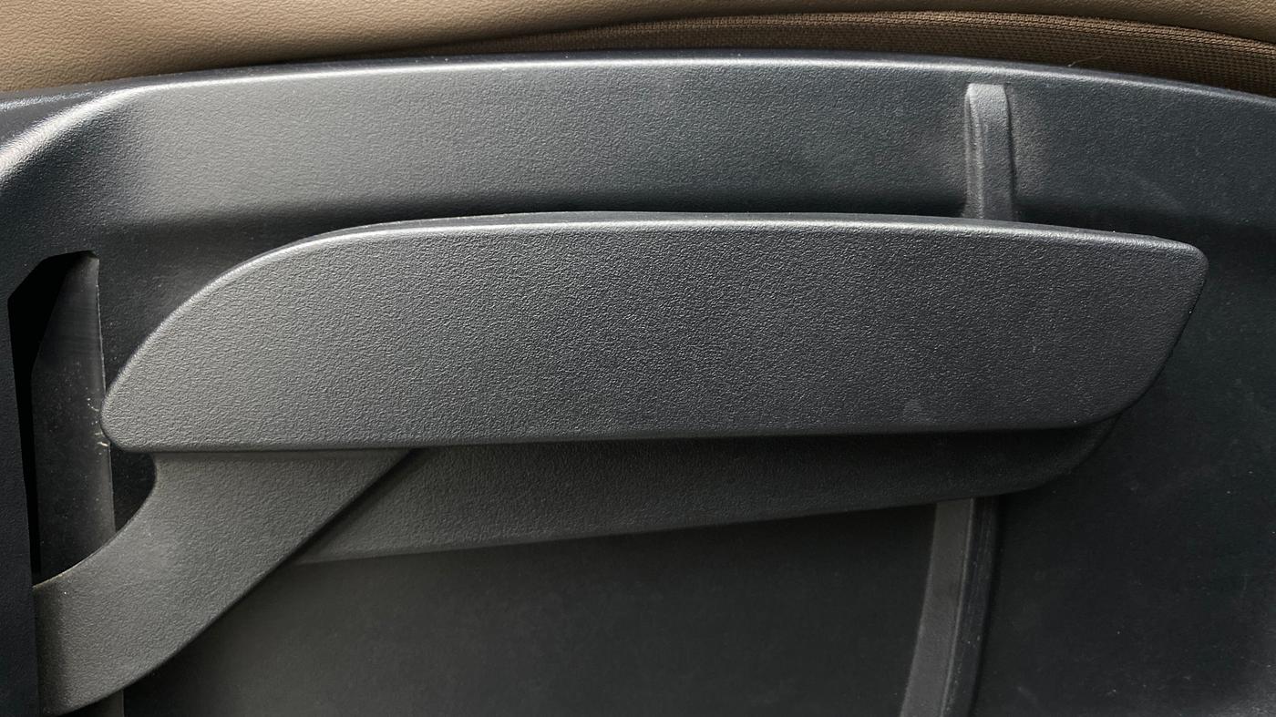 2019 Tata Harrier XZ 2.0L, Diesel, Manual, 99,169 km, Driver Side Adjustment Panel