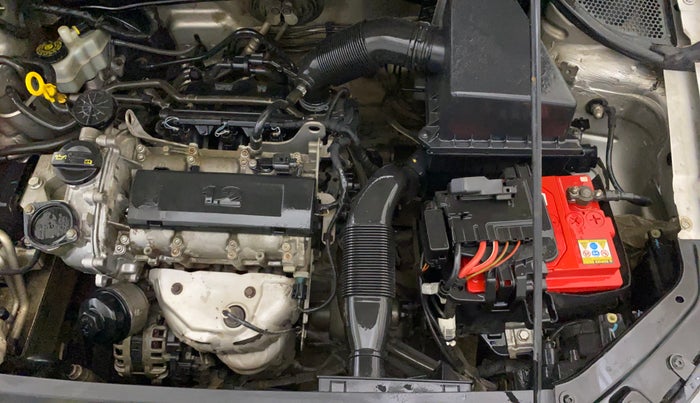 2016 Volkswagen Polo COMFORTLINE 1.2L, Petrol, Manual, 61,596 km, Engine View - Left