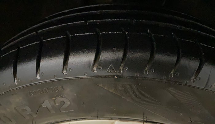 2020 Maruti Alto LXI CNG, CNG, Manual, 72,840 km, Right Front Tyre Tread