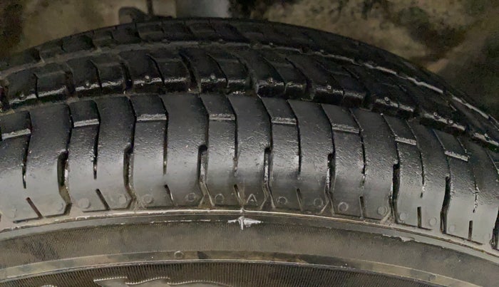 2015 Maruti Wagon R 1.0 LXI CNG, CNG, Manual, 47,305 km, Right Front Tyre Tread
