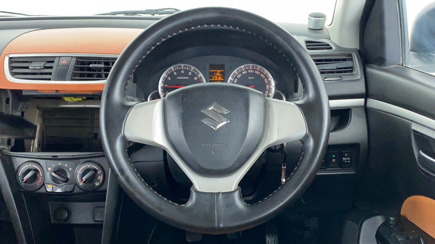 2017 Maruti Swift VXI, CNG, Manual, 47,991 km, Steering Wheel Close Up