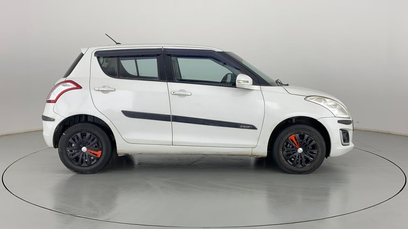 2017 Maruti Swift VXI, CNG, Manual, 47,991 km, Right Side View