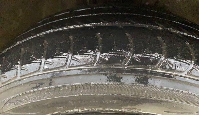 2017 Maruti Celerio VXI CNG, CNG, Manual, 75,760 km, Right Front Tyre Tread