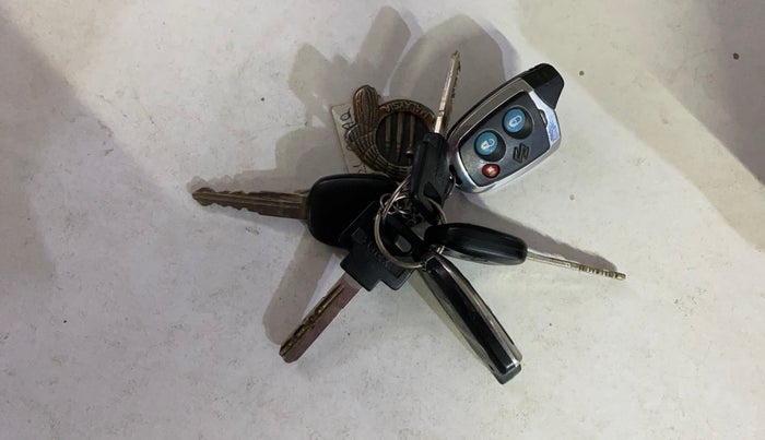 2017 Maruti Celerio VXI CNG, CNG, Manual, 75,760 km, Key Close Up