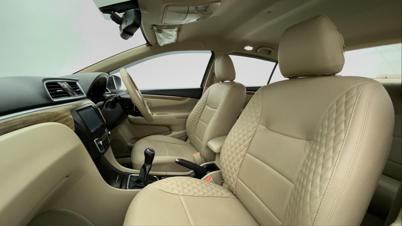 2018 Maruti Ciaz ZETA 1.5 SHVS VVT MT, Petrol, Manual, 37,060 km, Right Side Front Door Cabin