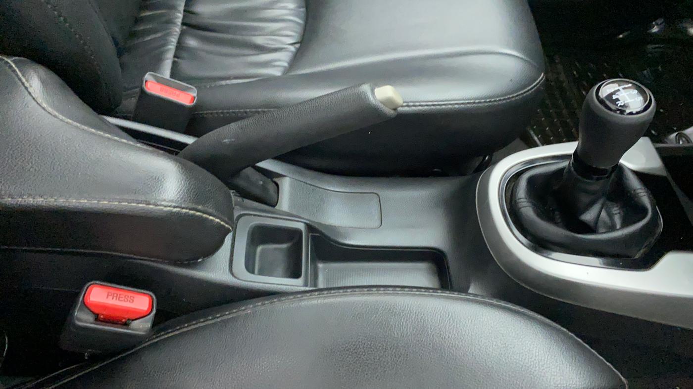 2018 Honda WR-V 1.2 i-VTEC VX MT, Petrol, Manual, 41,863 km, Gear Lever