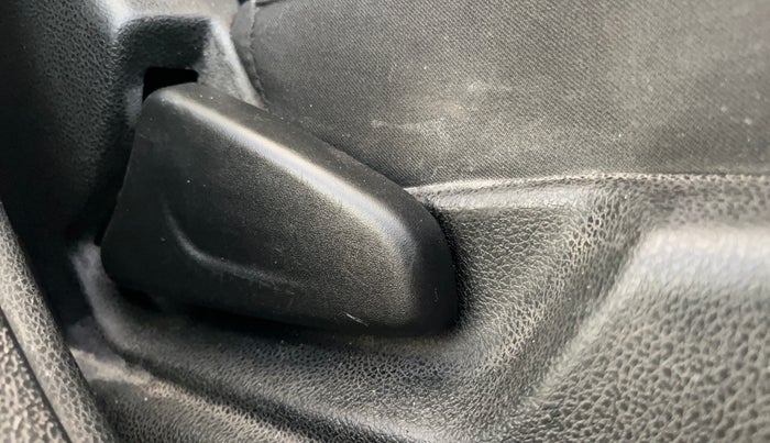 2021 Renault Kwid RXL, Petrol, Manual, 54,698 km, Driver Side Adjustment Panel