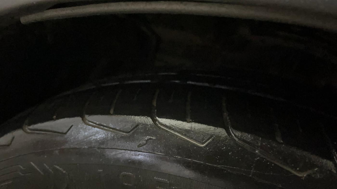 2017 Maruti Ciaz ALPHA 1.4 PETROL, CNG, Manual, 75,352 km, Left Front Tyre Tread