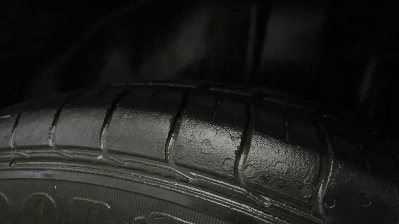 2017 Maruti Ciaz ALPHA 1.4 PETROL, CNG, Manual, 75,352 km, Left Rear Tyre Tread
