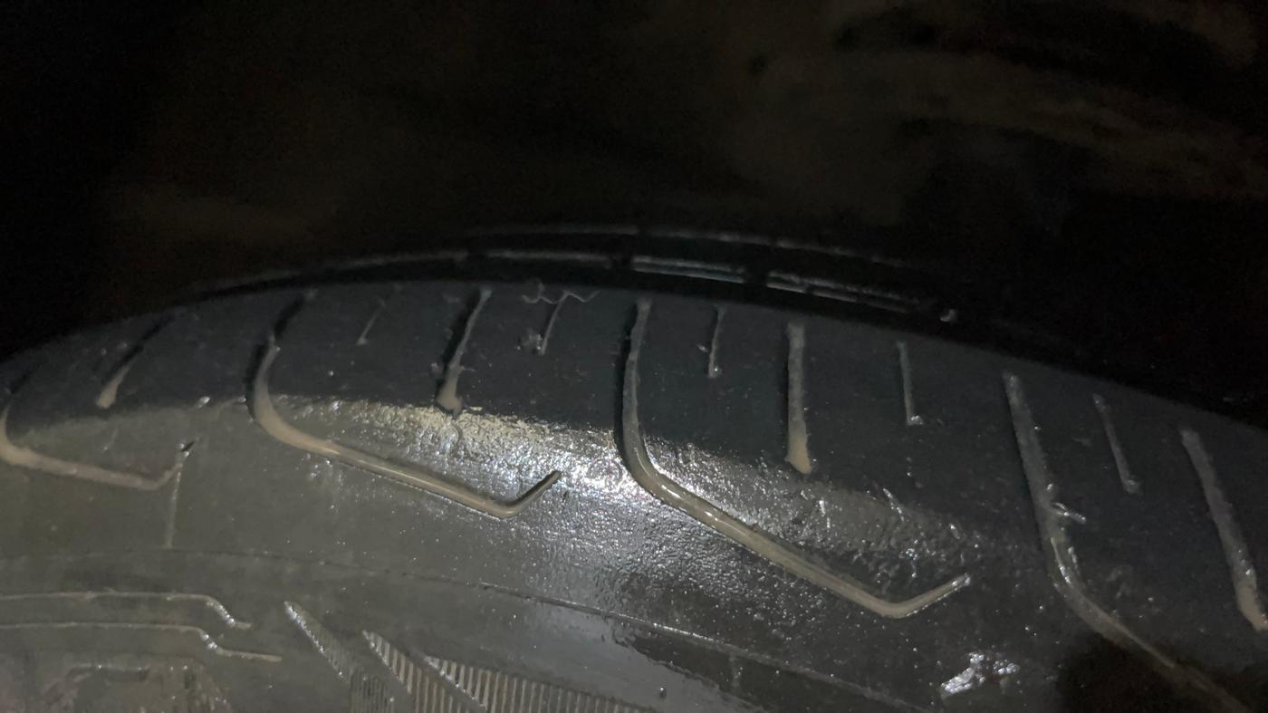 2017 Maruti Ciaz ALPHA 1.4 PETROL, CNG, Manual, 75,352 km, Right Front Tyre Tread