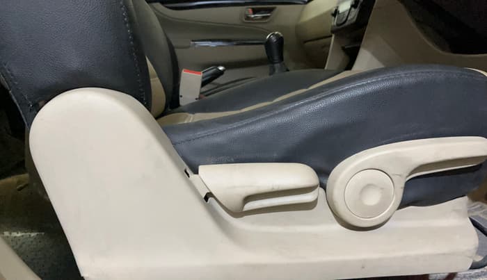 2017 Maruti Ciaz ALPHA 1.4 PETROL, CNG, Manual, 75,352 km, Driver Side Adjustment Panel