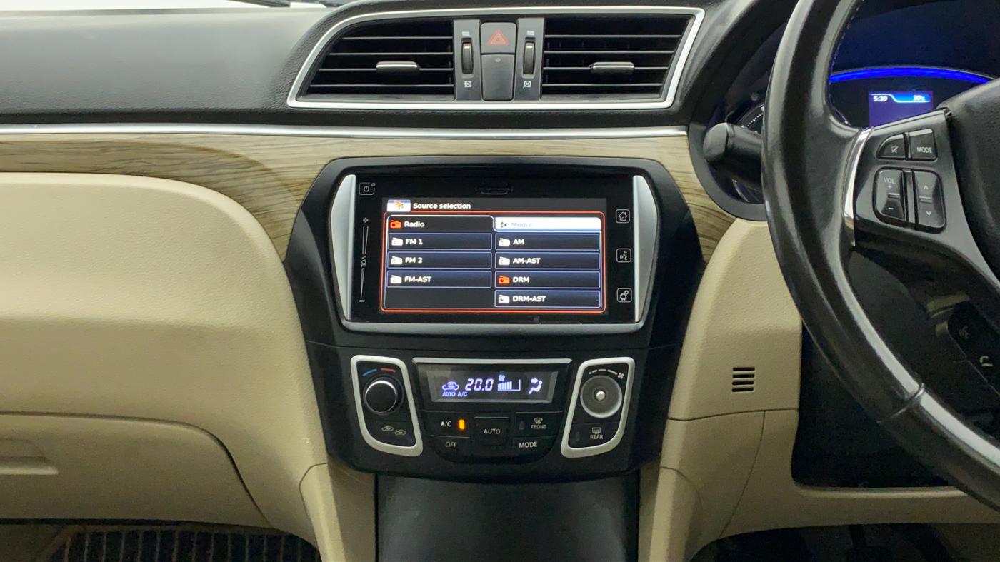 2018 Maruti Ciaz ALPHA 1.5 SHVS PETROL, Petrol, Manual, 60,556 km, Air Conditioner